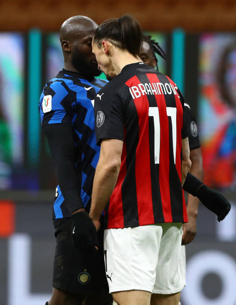 在足球比赛 在足球比赛