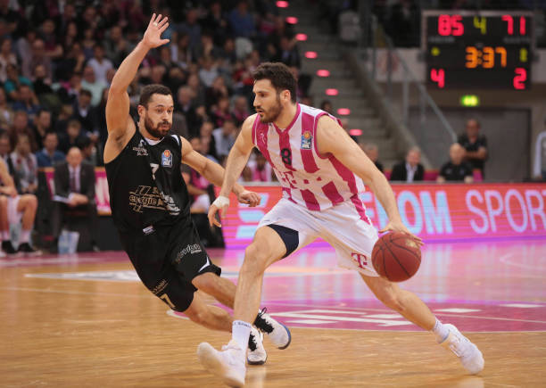 也是球迷们 也是球迷们