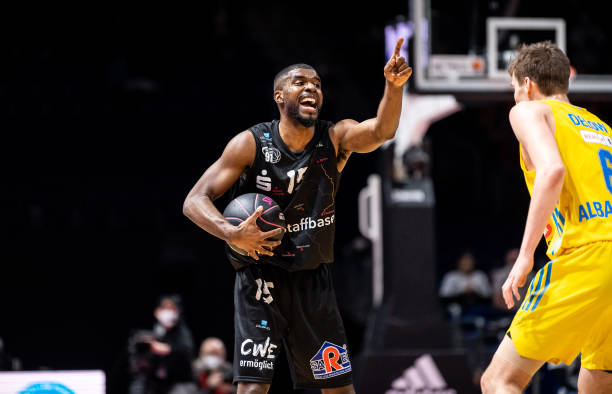 现出的出色 现出的出色